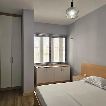 Cozy With Private Balcony, * Sarandë