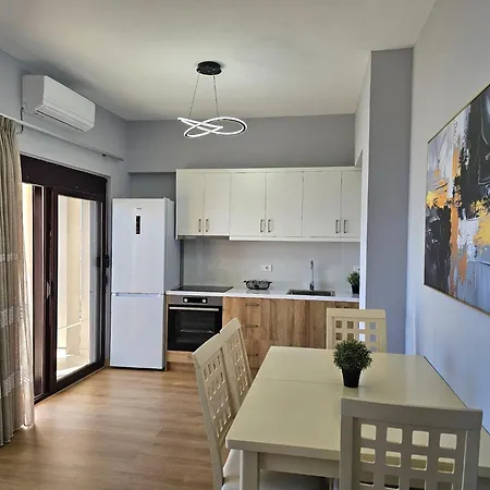 公寓 Cozy With Private Balcony,