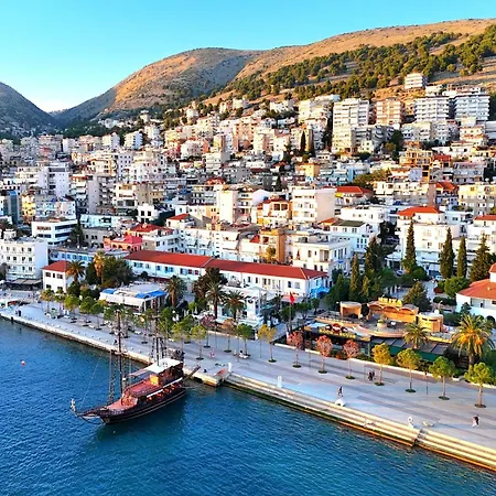 Cozy With Private Balcony, * Sarandë
